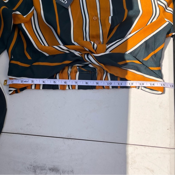 Timing Long Sleeve Button Down Crop Blouse - Picture 11 of 14